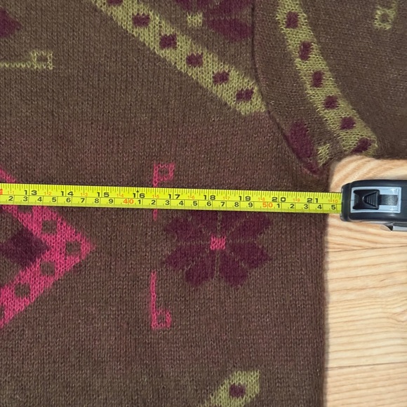 Vintage Sisley Brown and Pink Patterned Wool Blend Sweater - Picture 5 of 6